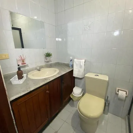Habitacion Independiente Cerca Al Aeropuerto # 5 Apartment Cartagena