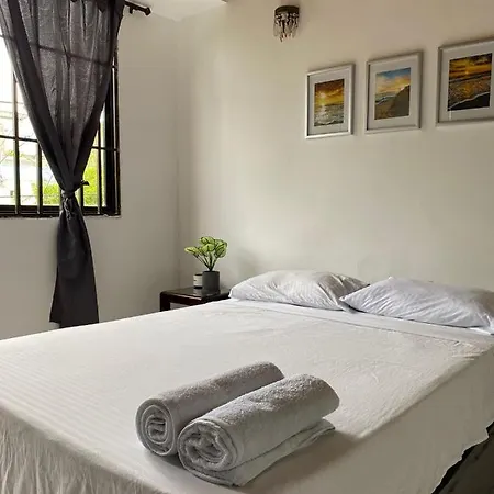 Apartment Habitacion Independiente Cerca Al Aeropuerto # 5 *